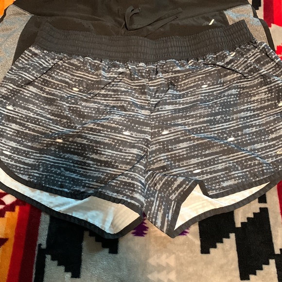 Set of 4 Athletic Shorts 3-XL 1-Lg - Picture 6 of 9